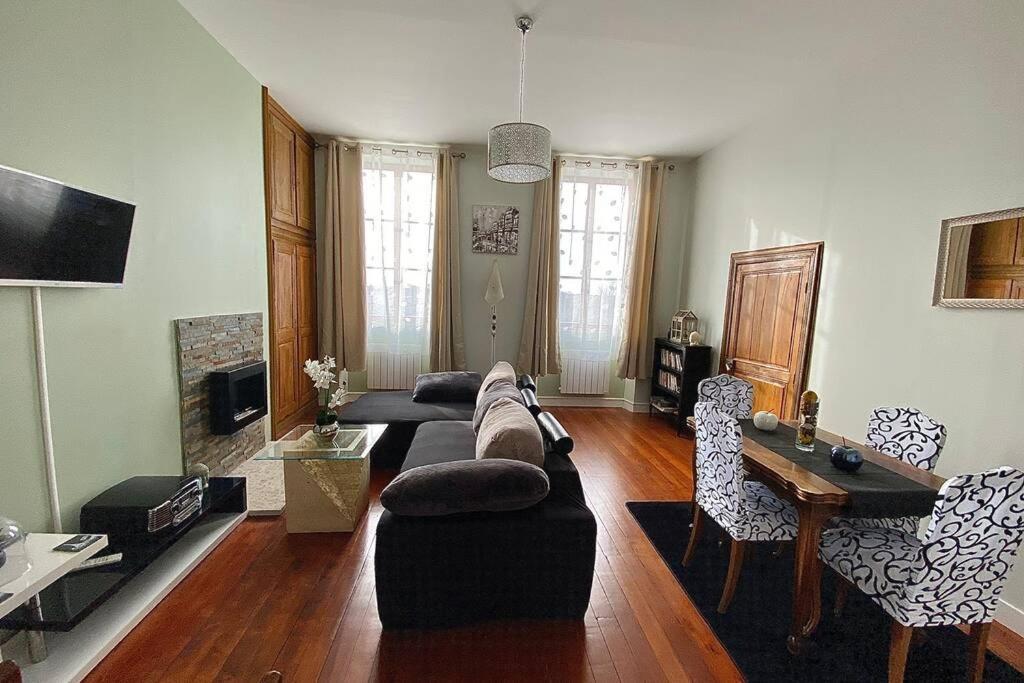 Appartement : Le Petit Paradis De La Loire Ла-Шарите-сюр-Луар Экстерьер фото