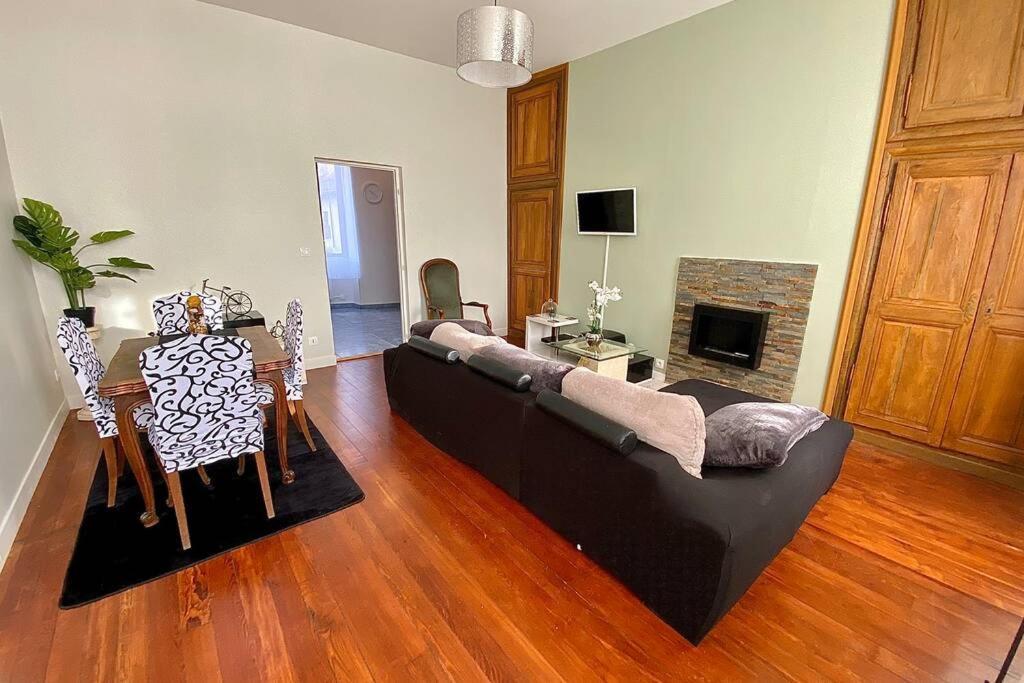 Appartement : Le Petit Paradis De La Loire Ла-Шарите-сюр-Луар Экстерьер фото